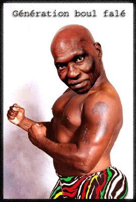 notre president de la rep en musculation de soit meme
